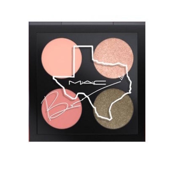 MAC COSMETICS
Eye Shadow X 4: Dot’s Dots / Brandon Maxwell NWT - Picture 2 of 5